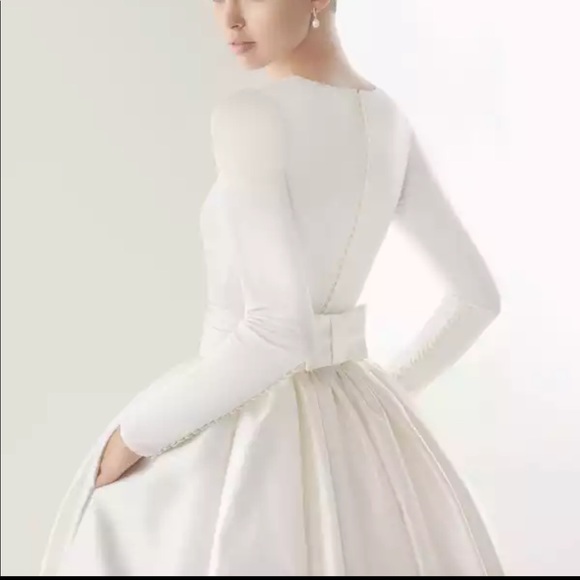 Custom Muslim LDS Modest longsleeved wedding gown - Picture 2 of 7